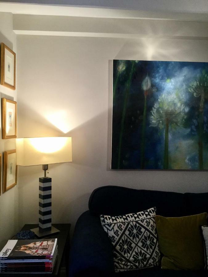Beautiful 1Br Apartment In Historic St Aubin House Exterior foto